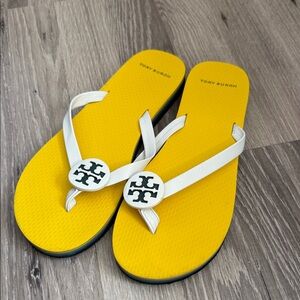 Tory Burch flip flops 🩴